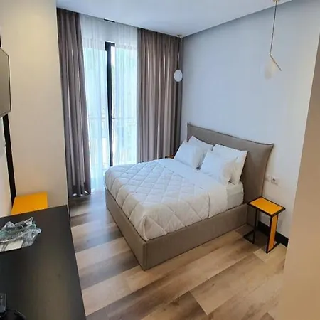 Royal G Club 5* Qerret (Tirana)