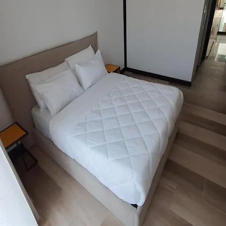 Royal G Club 5* Qerret (Tirana)