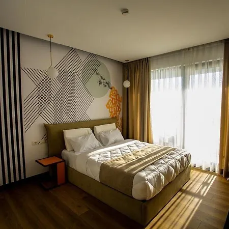 Royal G Club 5* Qerret (Tirana)
