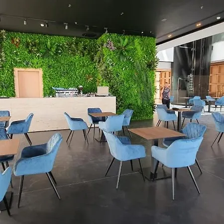 Royal G Club 5*